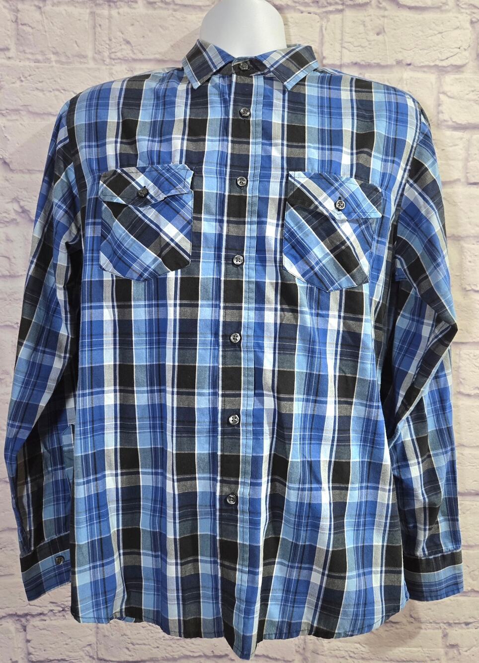 Airwalk Blue Black Plaid Button Up Men's Shirt Medium Long Sleeves